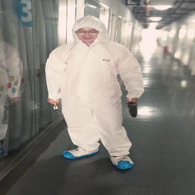 Baju Pelindung Sekali Pakai Non Woven Coverall Putih